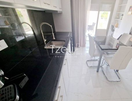 Building 680sqm for sale-Patra » Koukouli