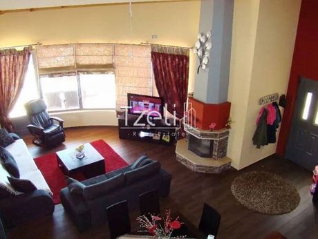 Detached home 400 sqm for sale