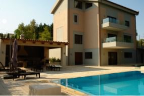 Villa 530 sqm for sale