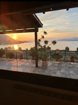 Μονοκατοικία 243τ.μ. για πώληση-Άγιος κωνσταντίνος » Κέντρο