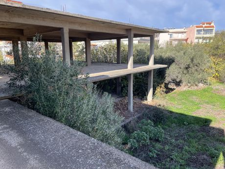 Επιχειρηματικό κτίριο 1.200τ.μ. για πώληση-Μάνδρα