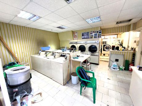 Store 75 sqm for rent