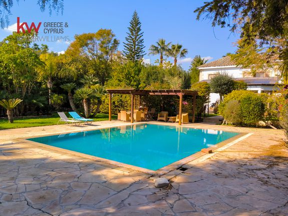 Villa 583 sqm for rent, Larnaca, Aradipou