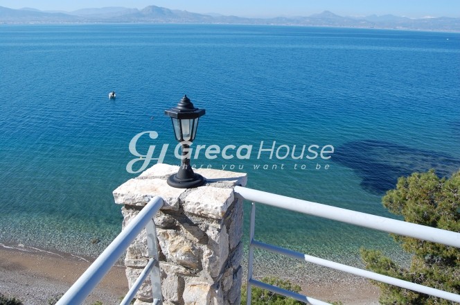 Βίλλα 560 τ.μ. πρός πώληση, Κορινθία, Λουτράκι-Περαχώρα