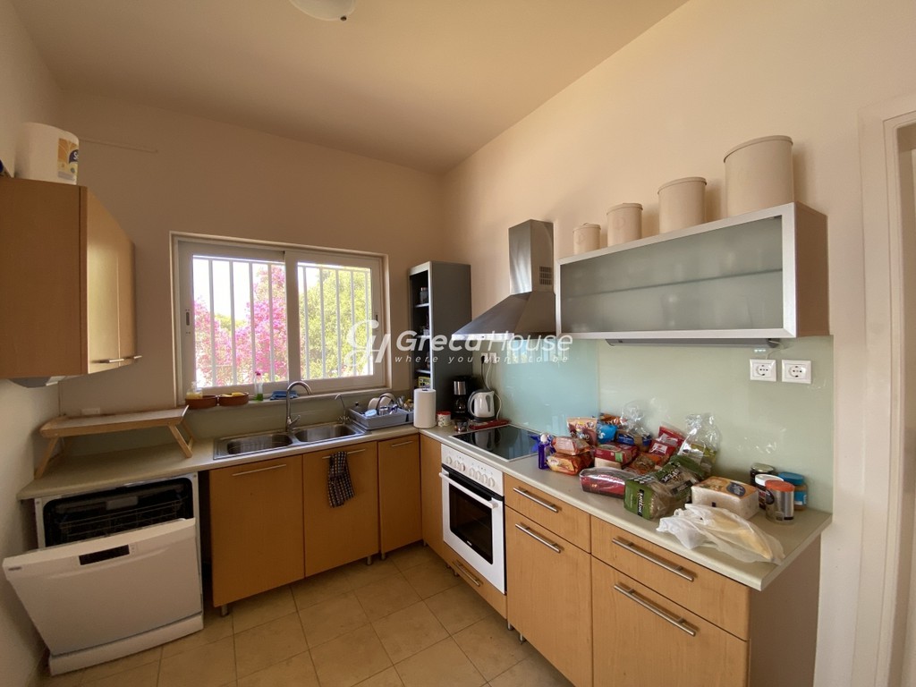 Βίλλα 560 τ.μ. πρός πώληση, Κορινθία, Λουτράκι-Περαχώρα