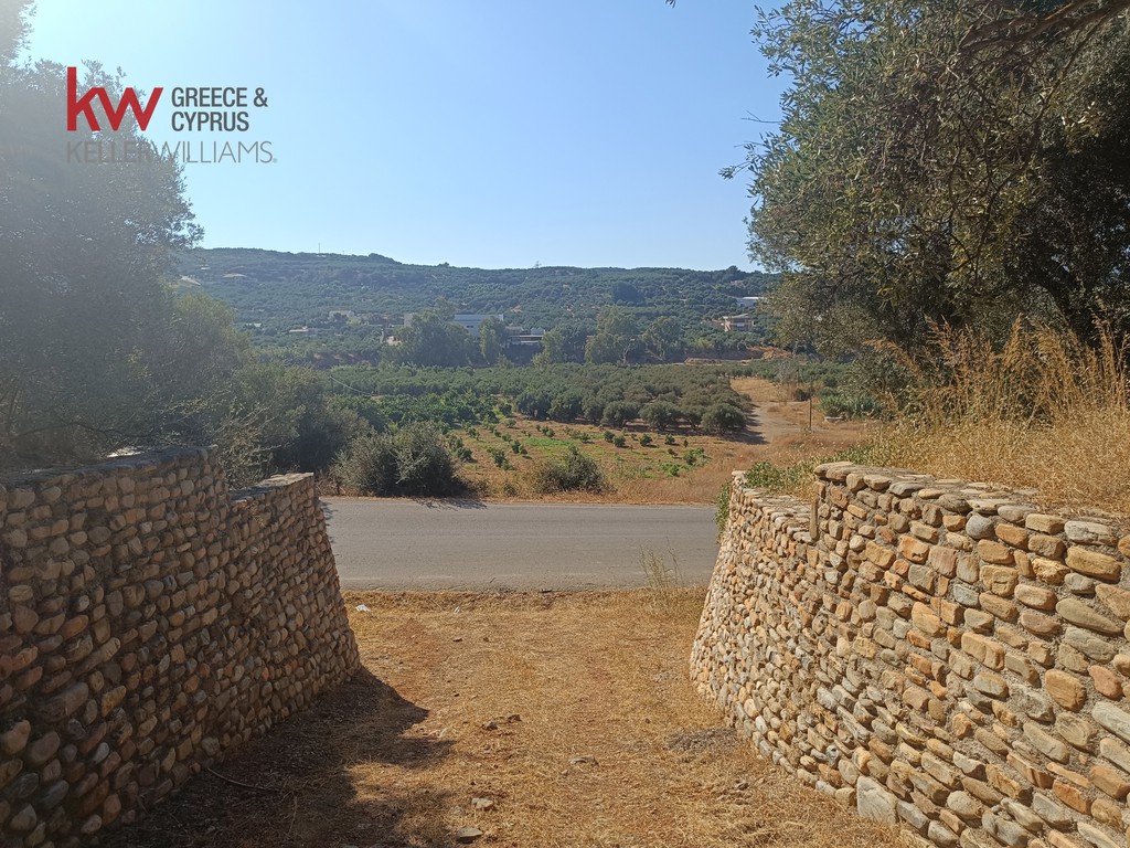 Οικόπεδο 4.193,87 τ.μ. προς πώληση, Βλαχερωνίτισσα