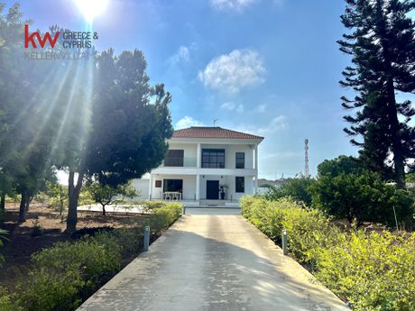 Βίλλα 240τ.μ. για ενοικίαση-Περιβόλια λάρνακα