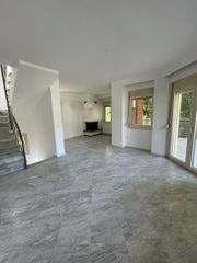 Μονοκατοικία 210 τ.μ. για ενοικίαση
