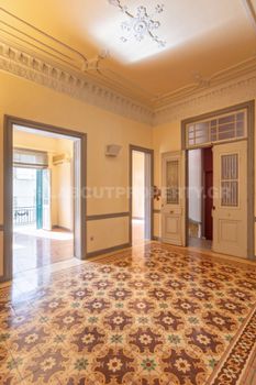 Office 200sqm for sale-Kipseli