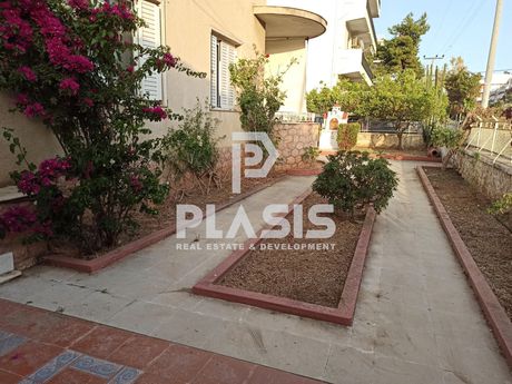 Land plot 700sqm for sale-Glyfada
