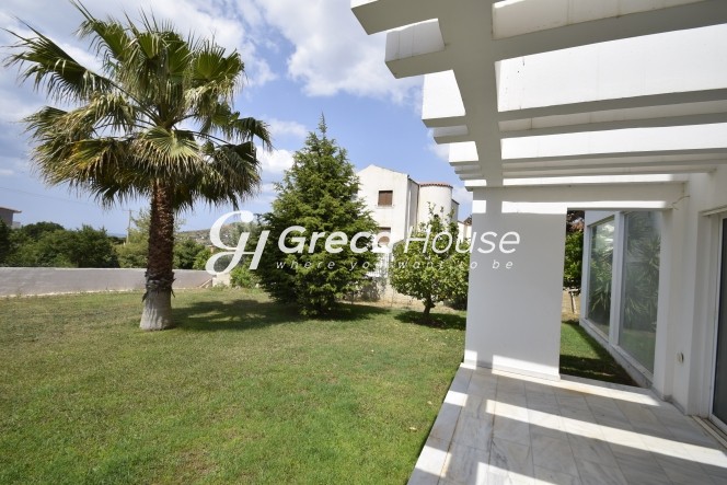 Βίλλα 260 τ.μ. προς πώληση, Αττική - Υπόλοιπο, Καλύβια Θορικού