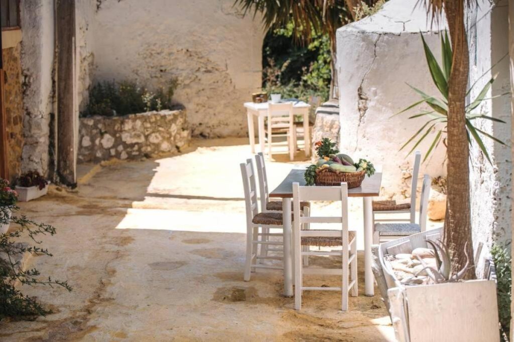 Συγκρότημα διαμερισμάτων 855 τ.μ. πρός πώληση, Ν. Ρεθύμνου, Ρέθυμνο