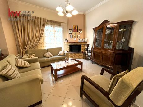 Maisonette 140sqm for rent-Chalandri