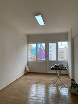 Office 18 sqm for rent