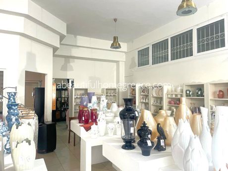 Επιχειρηματικό κτίριο 773τ.μ. για ενοικίαση-Σπάτα