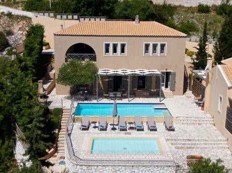 Κτίριο 378τ.μ. για πώληση-Κεφαλονιά » Έρισος