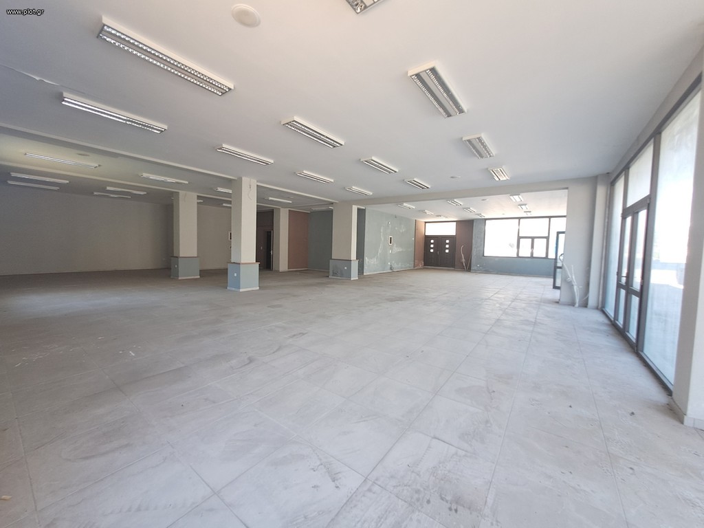 Κατάστημα 281 τ.μ. προς πώληση, Ν. Τρικάλων, Καλαμπάκα