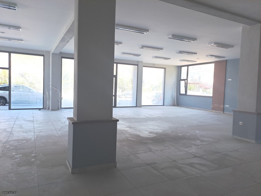 Κατάστημα 281 τ.μ. προς πώληση, Ν. Τρικάλων, Καλαμπάκα