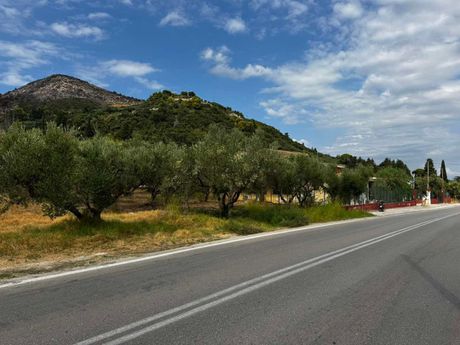 Land plot 1.700 sqm for sale
