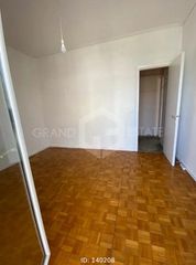 Διαμέρισμα 50 τ.μ. για πώληση, Πειραιάς, Αγία Σοφία-thumb-4