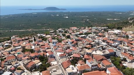 Building 513sqm for sale-Gargalianoi » Center
