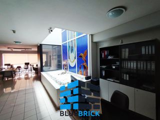 Building 715 sqm for sale