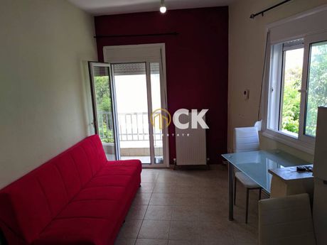 Studio / γκαρσονιέρα 40τ.μ. για πώληση-40 εκκλησιές