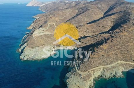 Land plot 8.308sqm for sale-Folegandros » Ano Meria