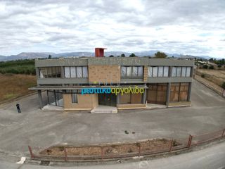 Store 1.380 sqm for rent