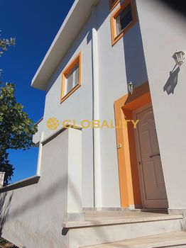 Detached home 215sqm for sale-Markopoulo