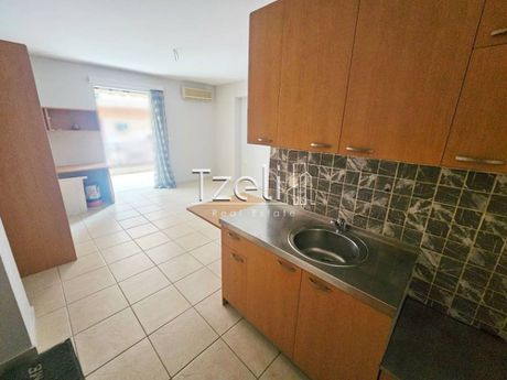 Studio 30sqm for rent-Patra » Chalkomata