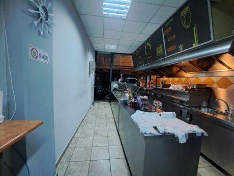 Store 74sqm for sale-Lamia » Center