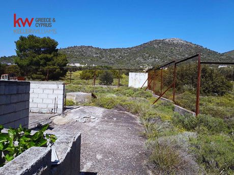 Επιχειρηματικό κτίριο 500τ.μ. για πώληση-Καλύβια θορικού