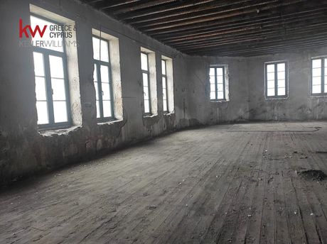 Επιχειρηματικό κτίριο 1.470τ.μ. για πώληση-Πειραιάς - κέντρο