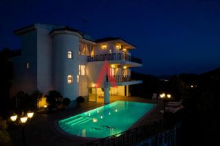 Βίλλα 505 τ.μ. για ενοικίαση