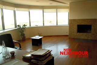 Επιχειρηματικό κτίριο 2.275 τ.μ. για πώληση