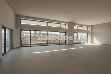 Επιχειρηματικό κτίριο 704τ.μ. για ενοικίαση-Χαλάνδρι » Πάτημα