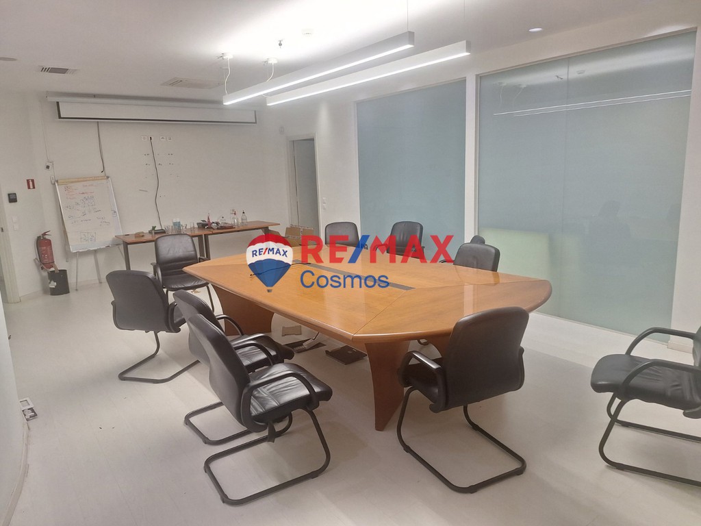 Επιχειρηματικό κτίριο 3.522 τ.μ. πρός ενοικίαση, Αθήνα - Βόρεια Προάστια, Αγία Παρασκευή
