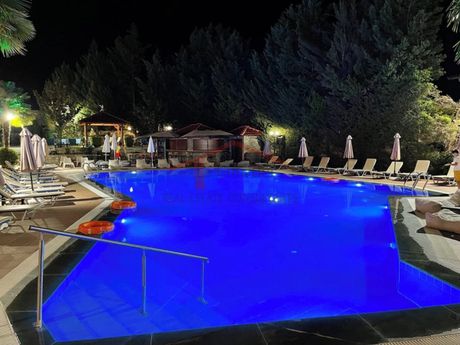 Ξενοδοχείο 700τ.μ. για πώληση-Καλαμπάκα » Αγία παρασκευή