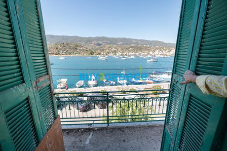 Building 747sqm for sale-Poros