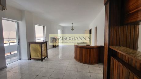 Μεζονέτα 143τ.μ. για ενοικίαση-Αμπελόκηποι - πεντάγωνο