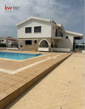 Μονοκατοικία 350 τ.μ. για ενοικίαση, Λάρνακα, Κίτι