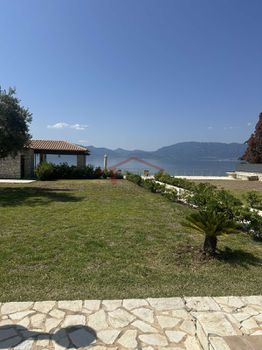 Βίλλα 350 τ.μ. προς πώληση