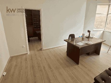 Office 17sqm for rent-Kentro
