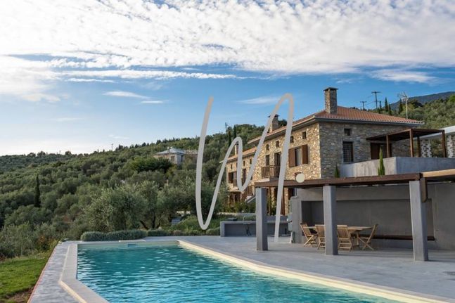 Apartment complex 530 sqm for sale, Magnesia, Milies