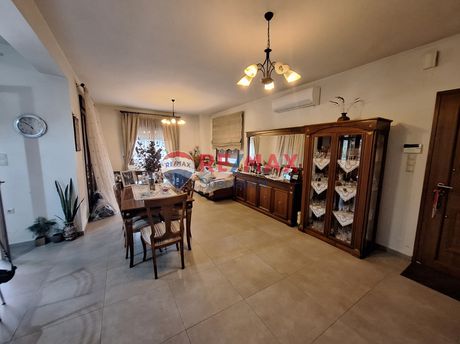 Μονοκατοικία 225τ.μ. για πώληση-Γοργολαϊνη