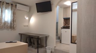 Studio / γκαρσονιέρα 400 τ.μ. για ενοικίαση, Κυκλάδες, Σαντορίνη-thumb-21