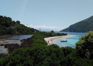 Οικόπεδο 10.002 τ.μ. για πώληση, Ν. Λευκάδας, Μεγανήσι-thumb-2