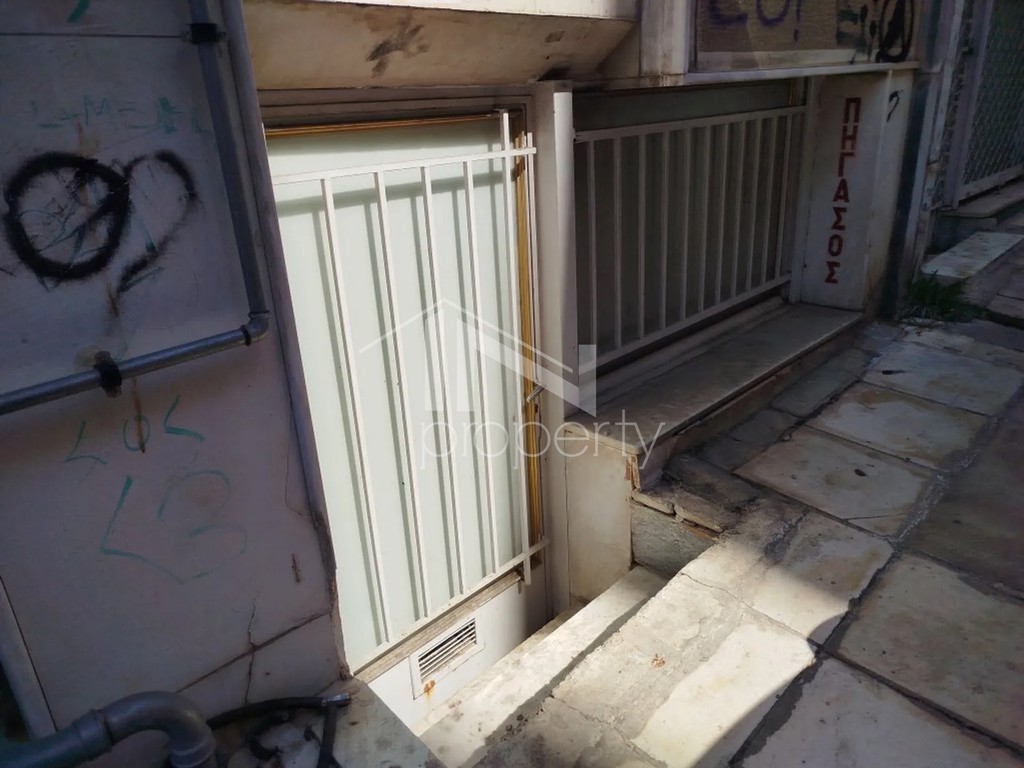 Αποθήκη 34 τ.μ. προς πώληση, Λεωφ. Πατησίων - Λεωφ. Αχαρνών