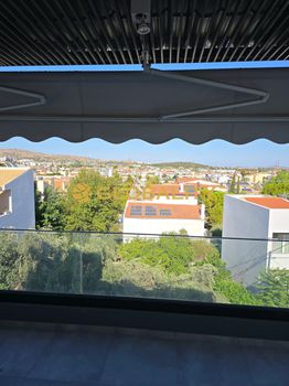 Maisonette 135sqm for rent-Glika Nera